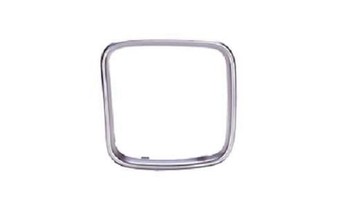 Acceder a la pieza Embellecedor rejilla central izquierda cromado ->94