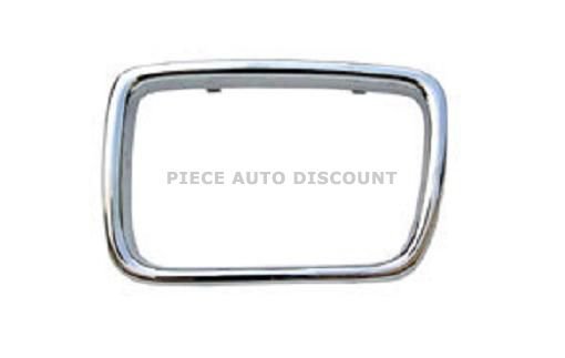 Acceder a la pieza Embellecedor rejilla central izquierda cromado 94->