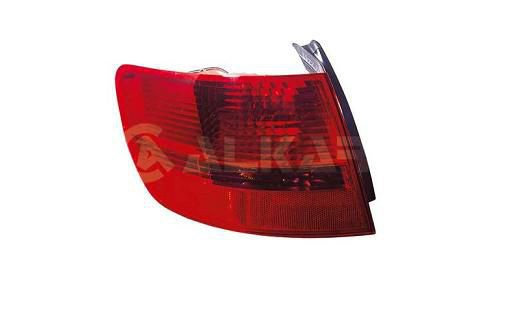 Acceder a la pieza Piloto trasero izquierdo [Avant] ->07