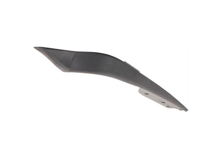 Acceder a la pieza Moldura derecha parachoques trasero