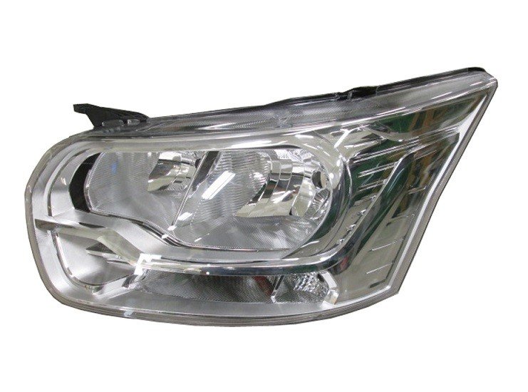 Acceder a la pieza Faro izquierdo H7+H15