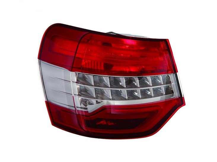 Acceder a la pieza Piloto trasero izquierdo exterior [Sedan] 2010 ->