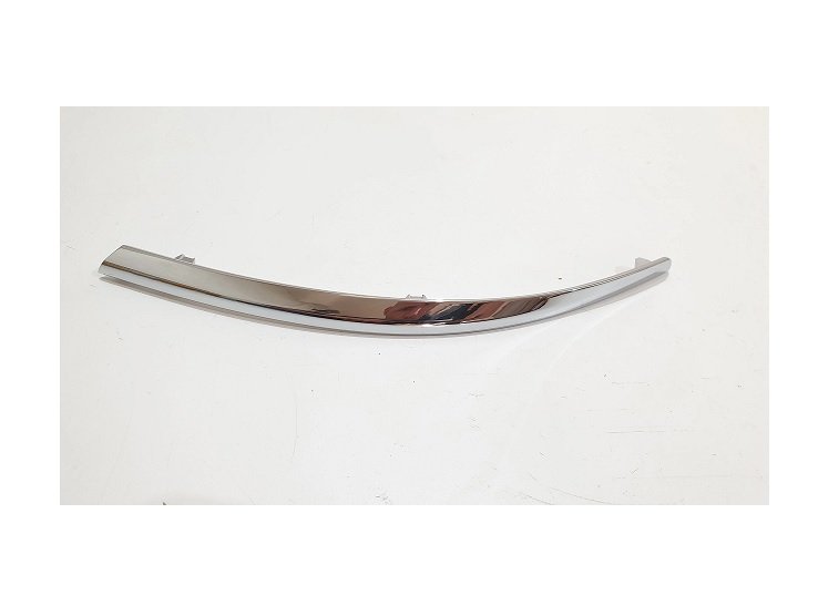 Acceder a la pieza Moldura parachoques trasero izquierdo Familiar