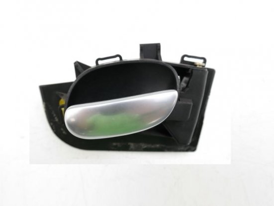 Acceder a la pieza Manilla interior delantero/trasera derecha plata/negra