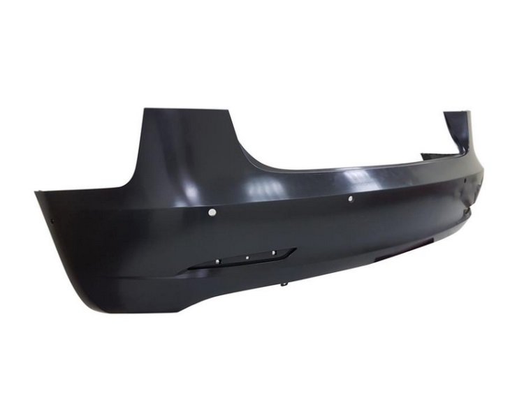 Acceder a la pieza Parachoques trasero imprimado con agujeros sensores