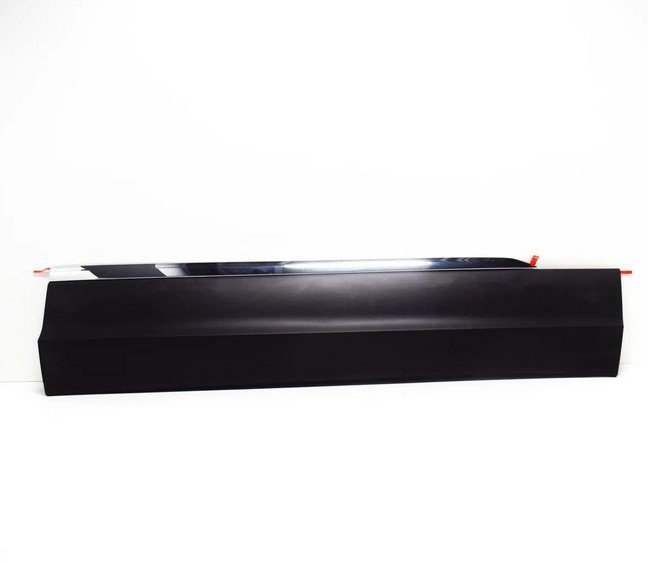 Acceder a la pieza Moldura puerta delantera derecha