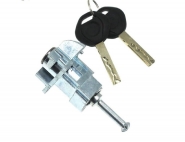 Acceder a la pieza Dos llaves con cerradura derecha (3 puertas)