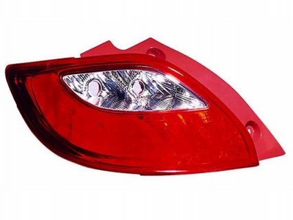 Acceder a la pieza Piloto trasero derecho Acceder a la pieza Piloto trasero derecho