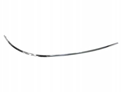 Acceder a la pieza Moldura derecha parachoques trasero, cromado