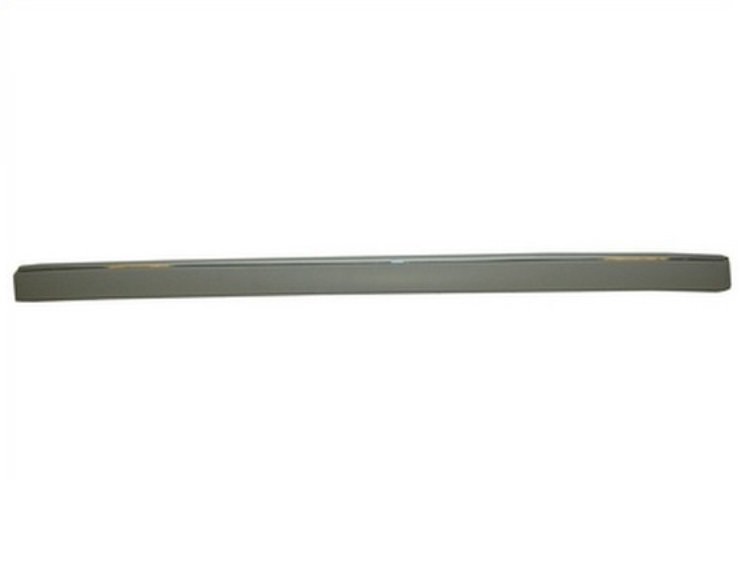 Acceder a la pieza Moldura central del parachoques trasero