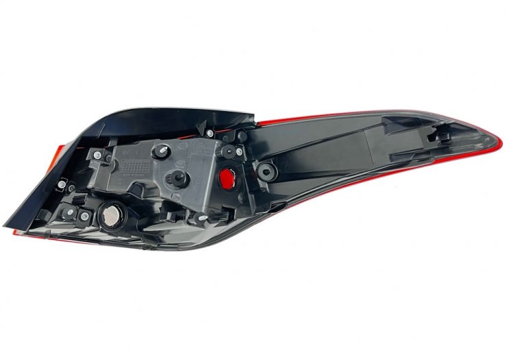 Piloto trasero izquierdo, exterior  pour HYUNDAI ELANTRA  pour HYUNDAI ELANTRA