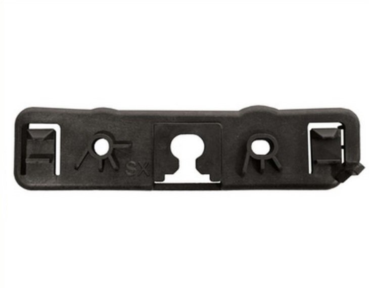 Acceder a la pieza Grapa izquierda parachoques trasero