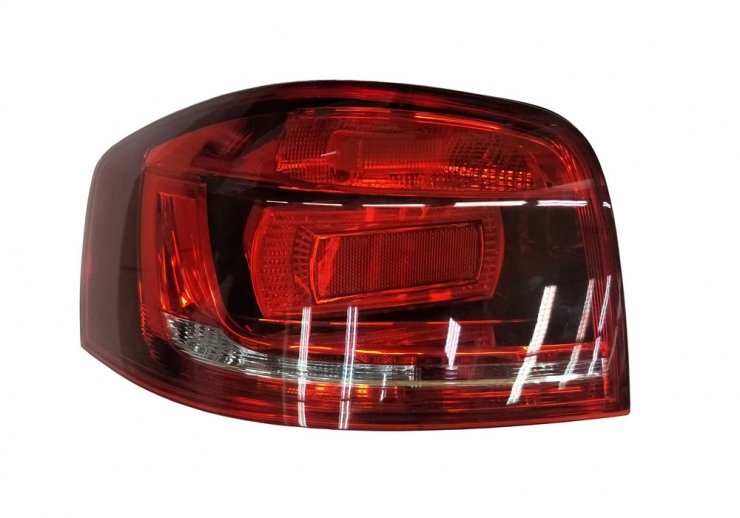 Acceder a la pieza Piloto trasero izquierdo, fumé, H21W