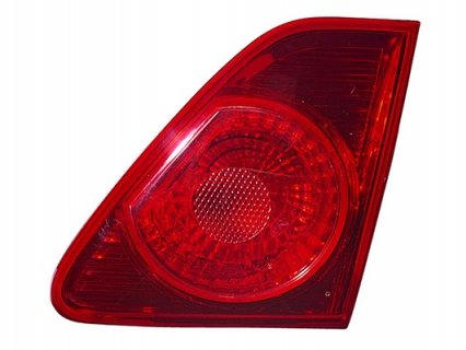 Acceder a la pieza Piloto trasero derecho interior [Sedán]