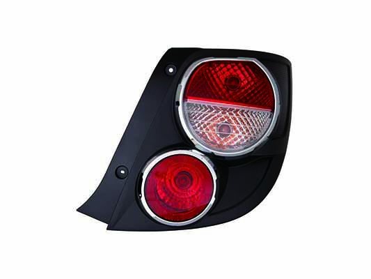 Acceder a la pieza Piloto trasero derecho, exterior (5 puertas)