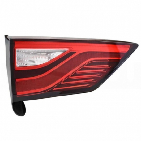 Acceder a la pieza Piloto trasero izquierdo, parte interna